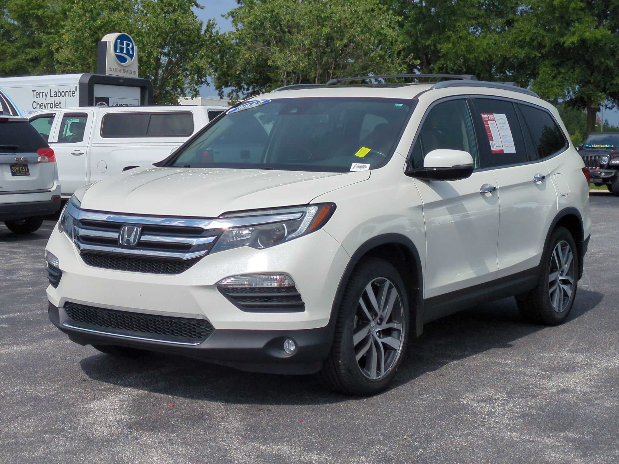 Used 2017 Honda Pilot Touring image 5