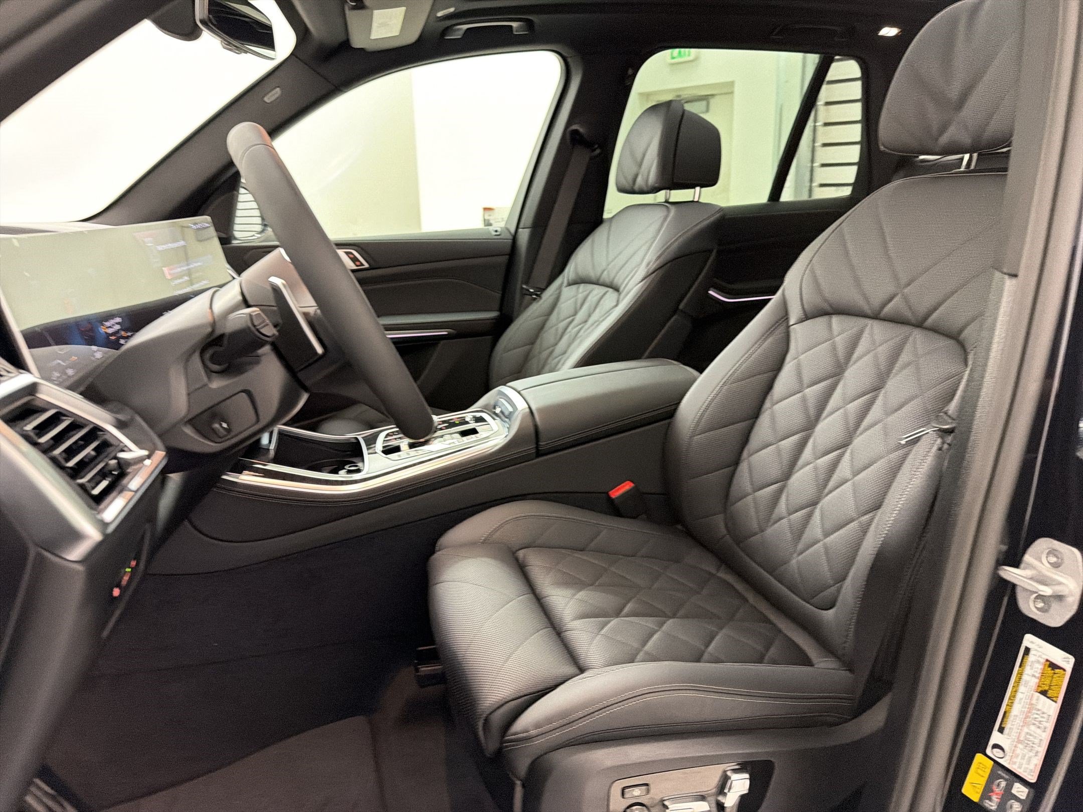 New 2026 BMW X5 xDrive50e w/ M Sport Package AWD/4WD image 5