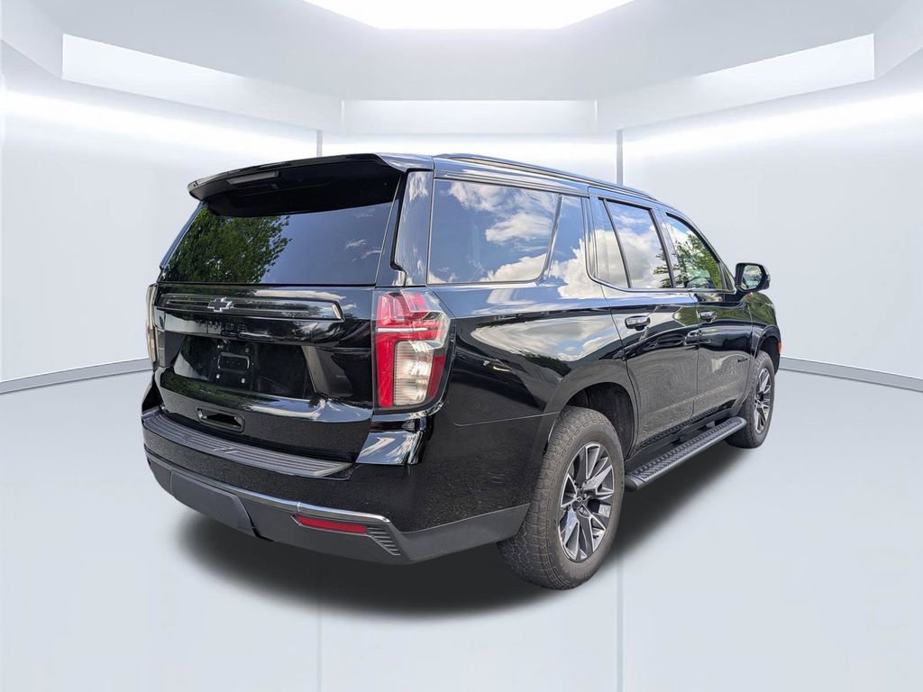 Used 2021 Chevrolet Tahoe Z71 w/ Luxury Package AWD/4WD image 4