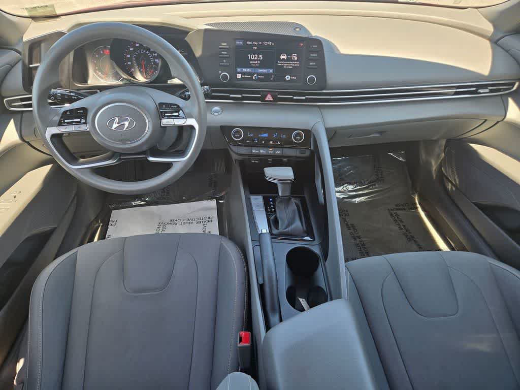 Used 2023 Hyundai Elantra SEL FWD image 9