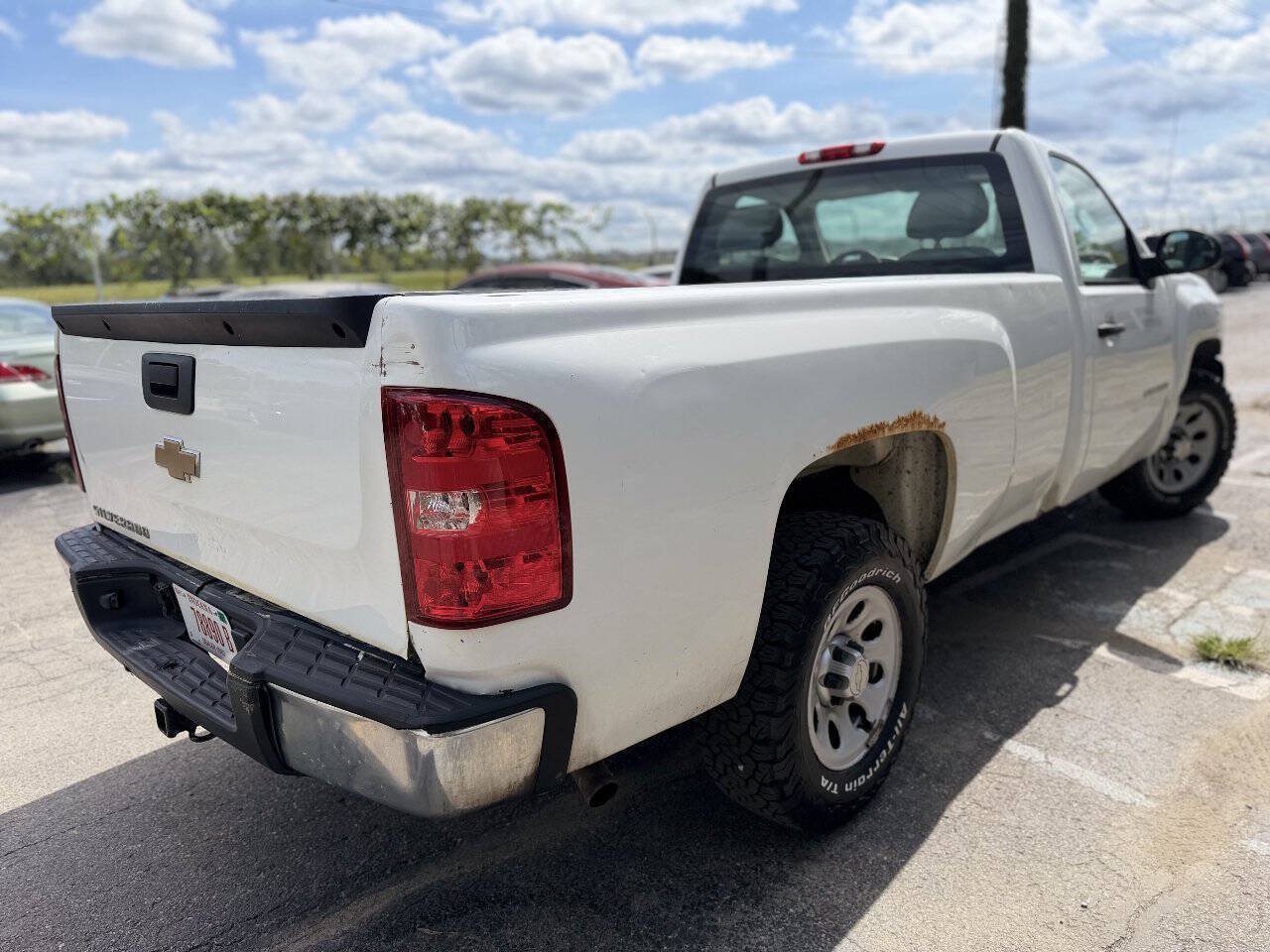 Used 2010 Chevrolet Silverado 1500 W/T RWD image 5