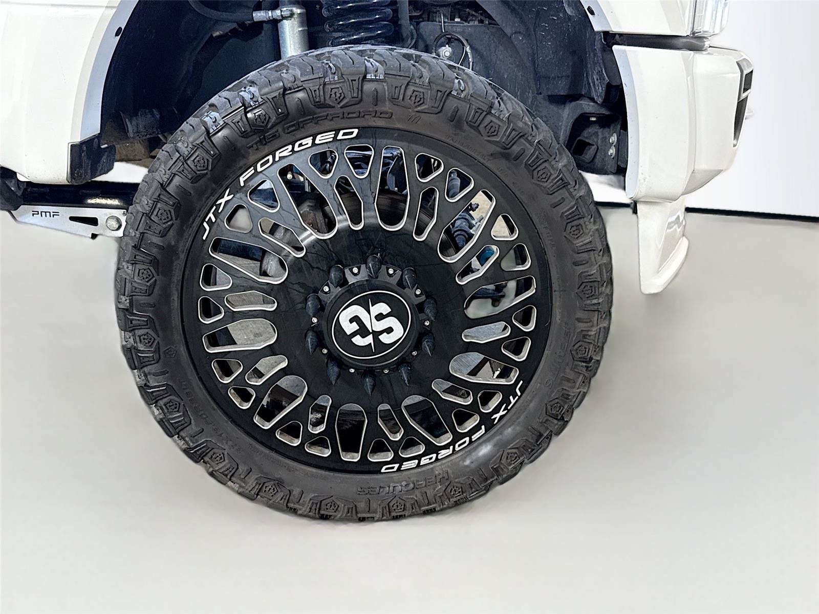 Used 2022 Ford F450 Platinum w/ FX4 Off-Road Package AWD/4WD image 33