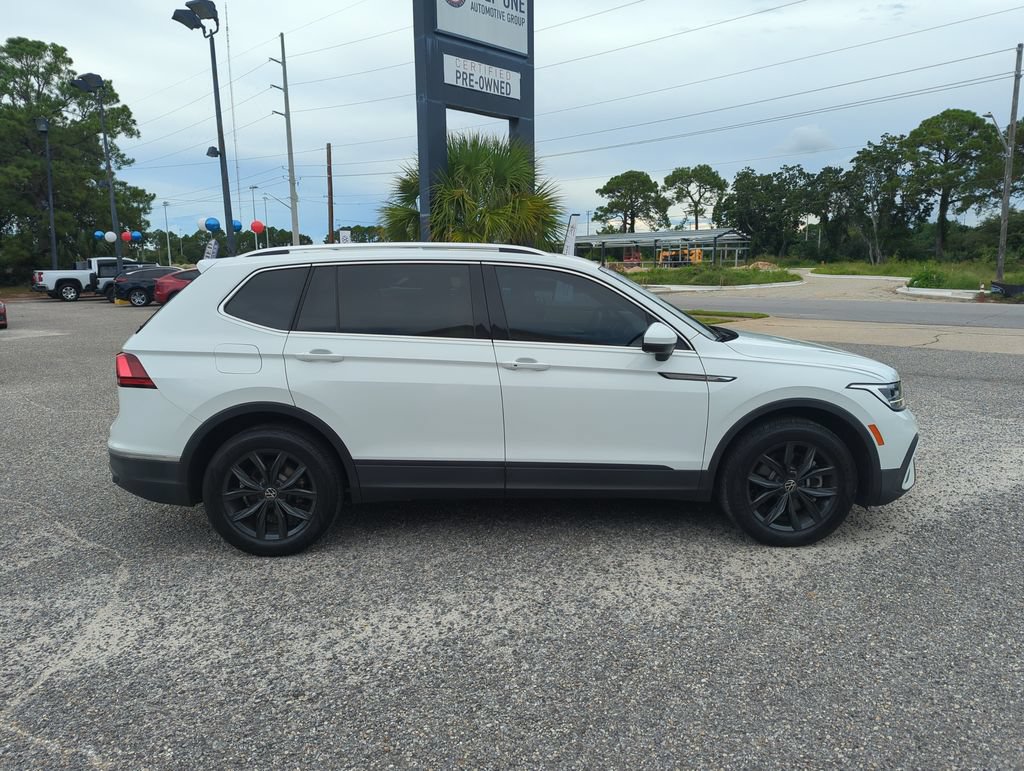 Certified 2024 Volkswagen Tiguan SE w/ Panoramic Sunroof Package FWD image 8