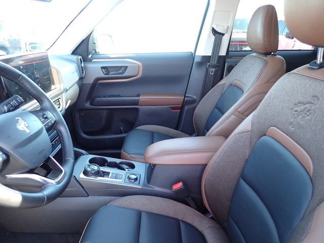 Certified 2025 Ford Bronco Sport Outer Banks w/ Outer Banks Tech Package+ AWD/4WD image 16
