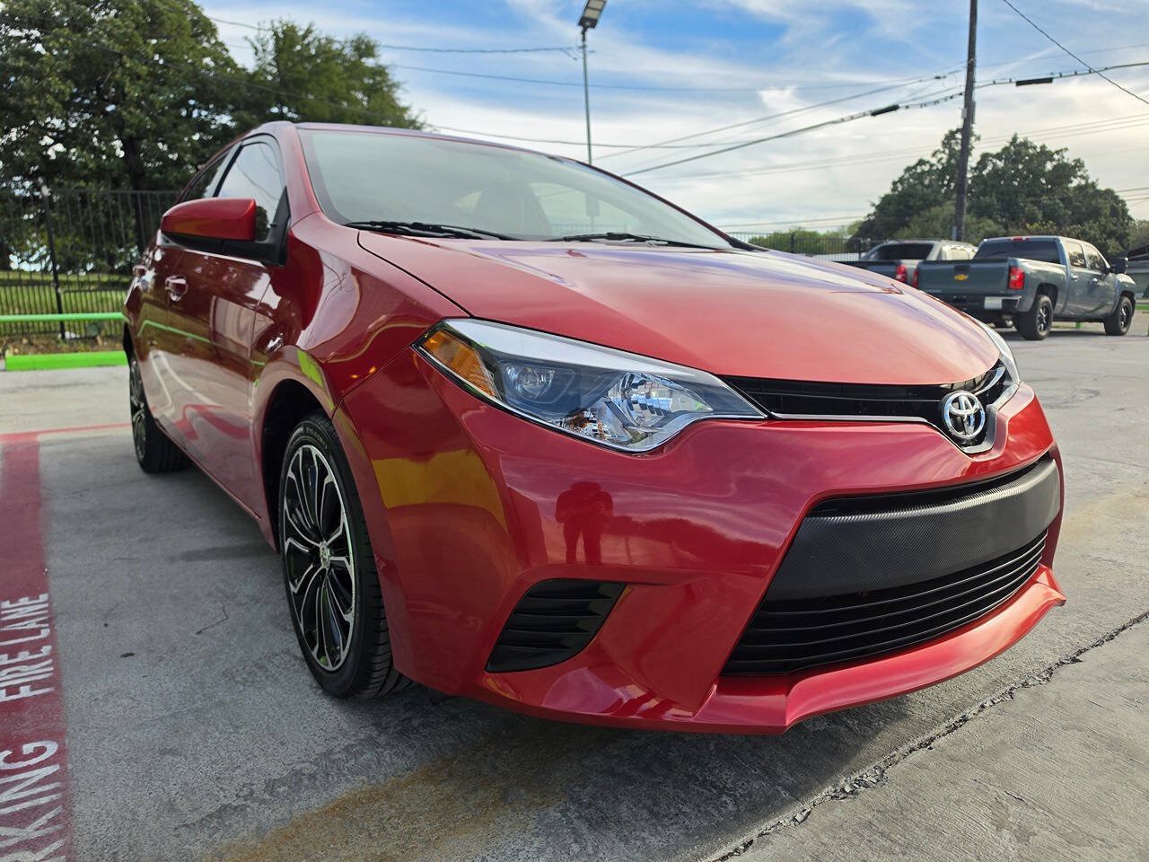Used 2014 Toyota Corolla LE FWD image 4