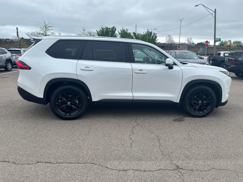Used 2024 Toyota Grand Highlander AWD image 10