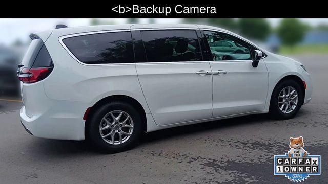 Used 2023 Chrysler Pacifica Touring-L FWD image 3