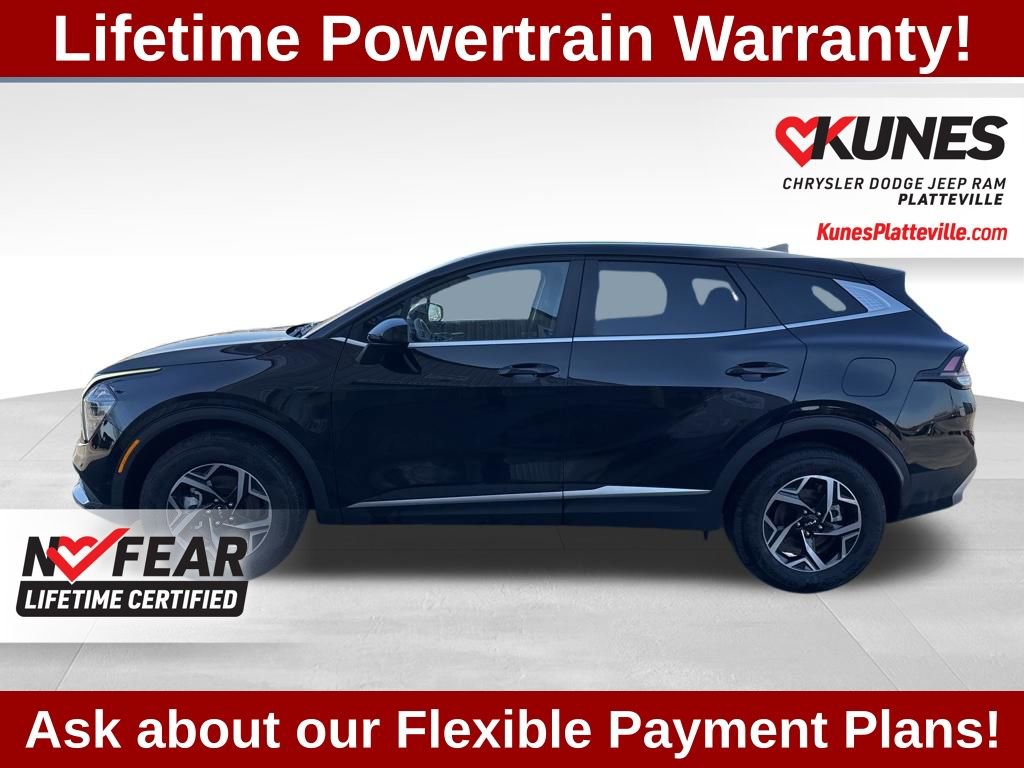 Used 2025 Kia Sportage LX image 8