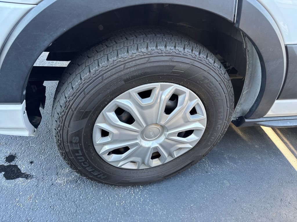 Used 2022 Ford Transit 350 XLT RWD image 9