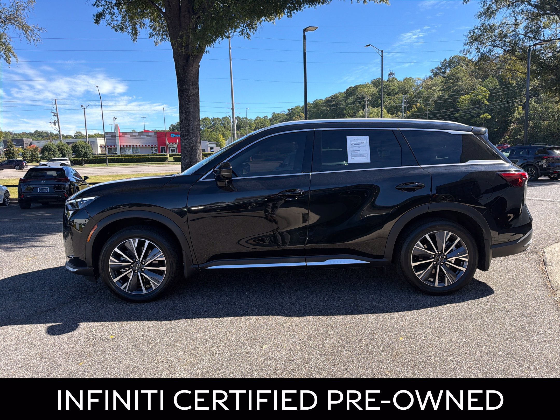 Certified 2026 INFINITI QX60 Luxe w/ Cargo Package FWD image 7
