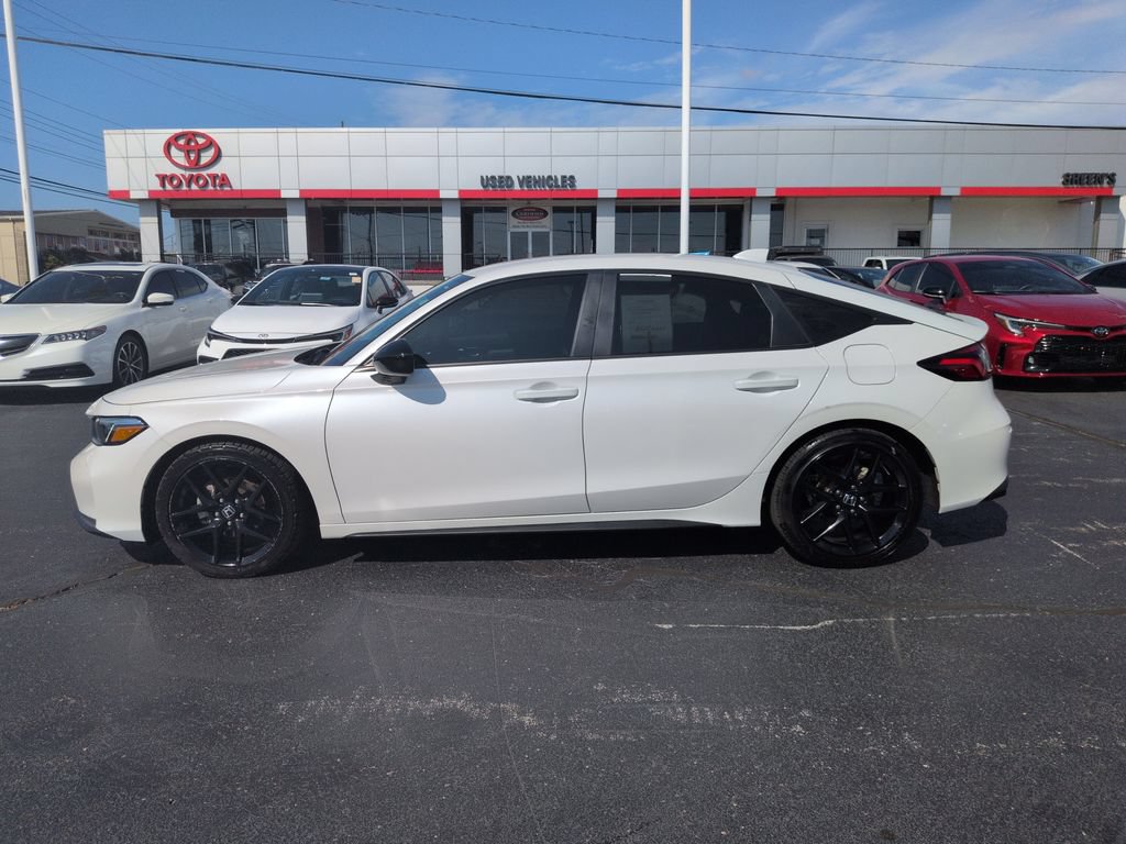 Used 2025 Honda Civic Sport image 2