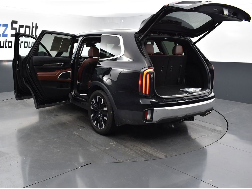Used 2024 Kia Telluride SX Prestige w/ Towing Package image 35