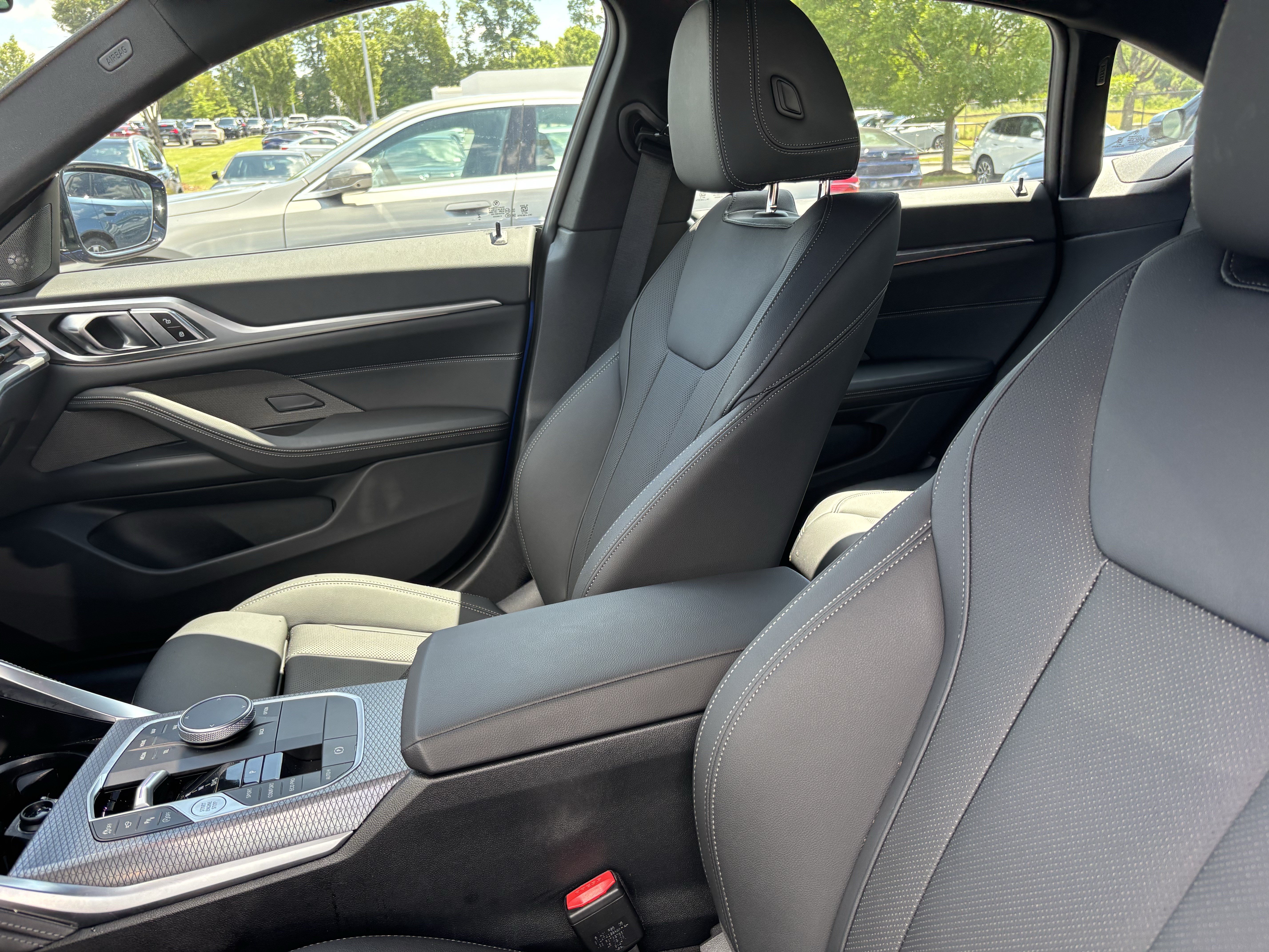 Used 2026 BMW M440i w/ Premium Package RWD image 32