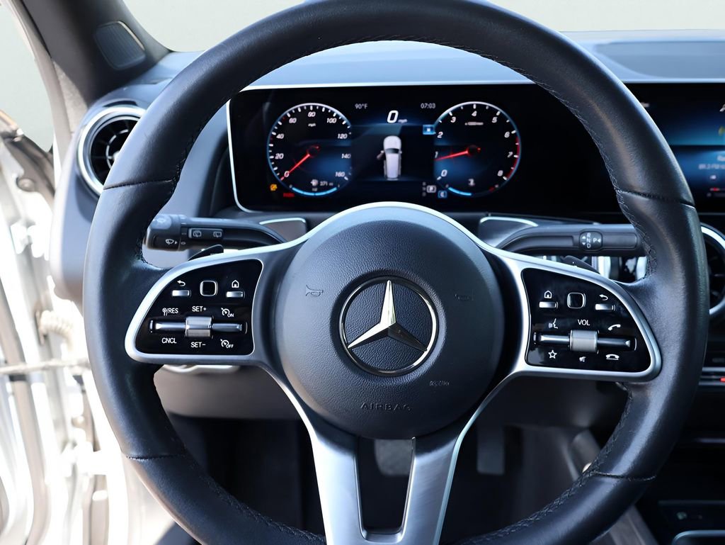 Used 2020 Mercedes-Benz GLB 250 4MATIC image 30