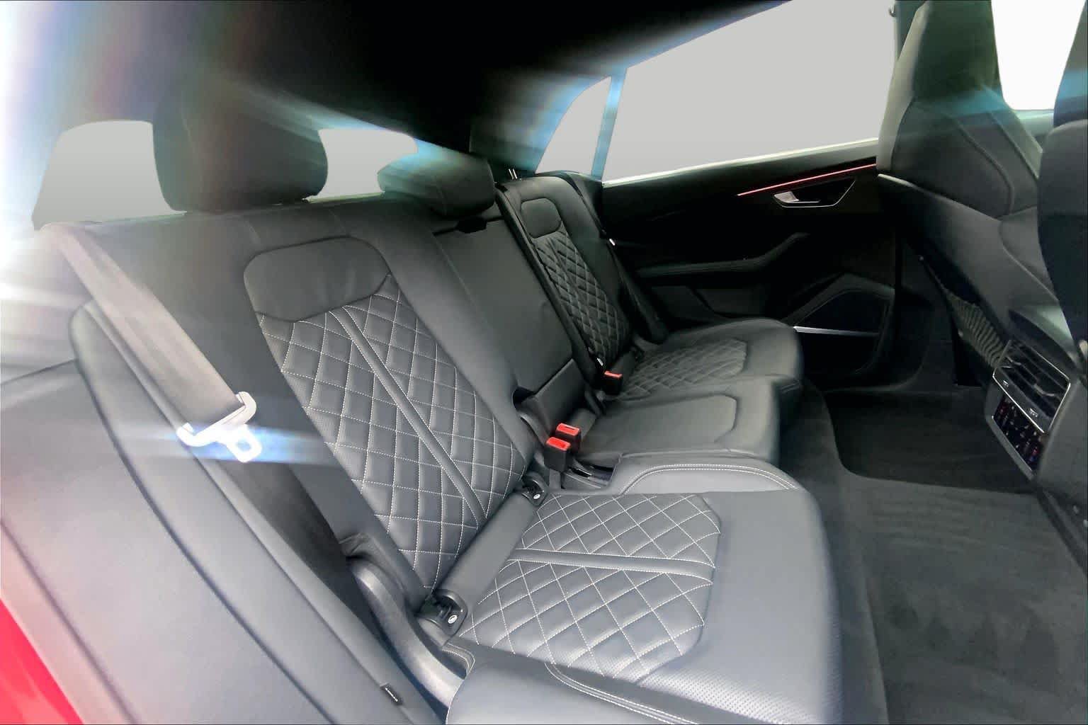 Used 2024 Audi SQ8 Premium Plus w/ 23" Wheel Package AWD/4WD image 40