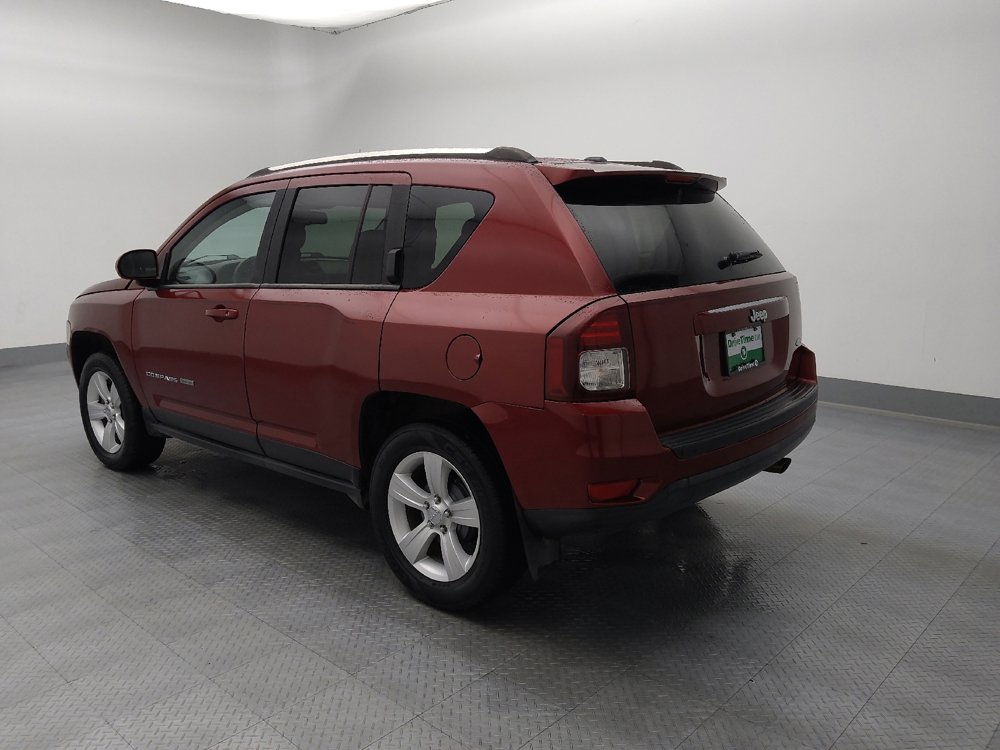 Used 2014 Jeep Compass Latitude FWD image 3