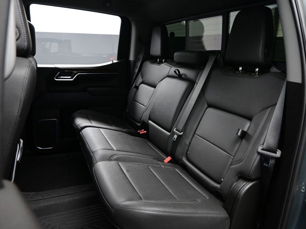 Used 2025 Chevrolet Silverado 1500 LT Trail Boss w/ Convenience Package II image 34