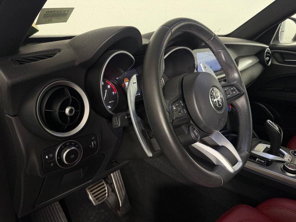Used 2023 Alfa Romeo Stelvio Veloce AWD/4WD image 12