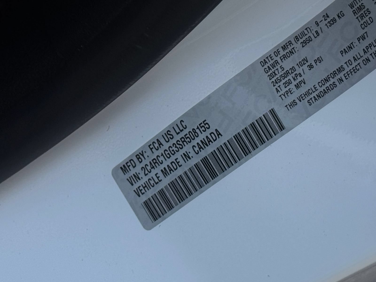 Used 2025 Chrysler Pacifica Limited FWD image 29