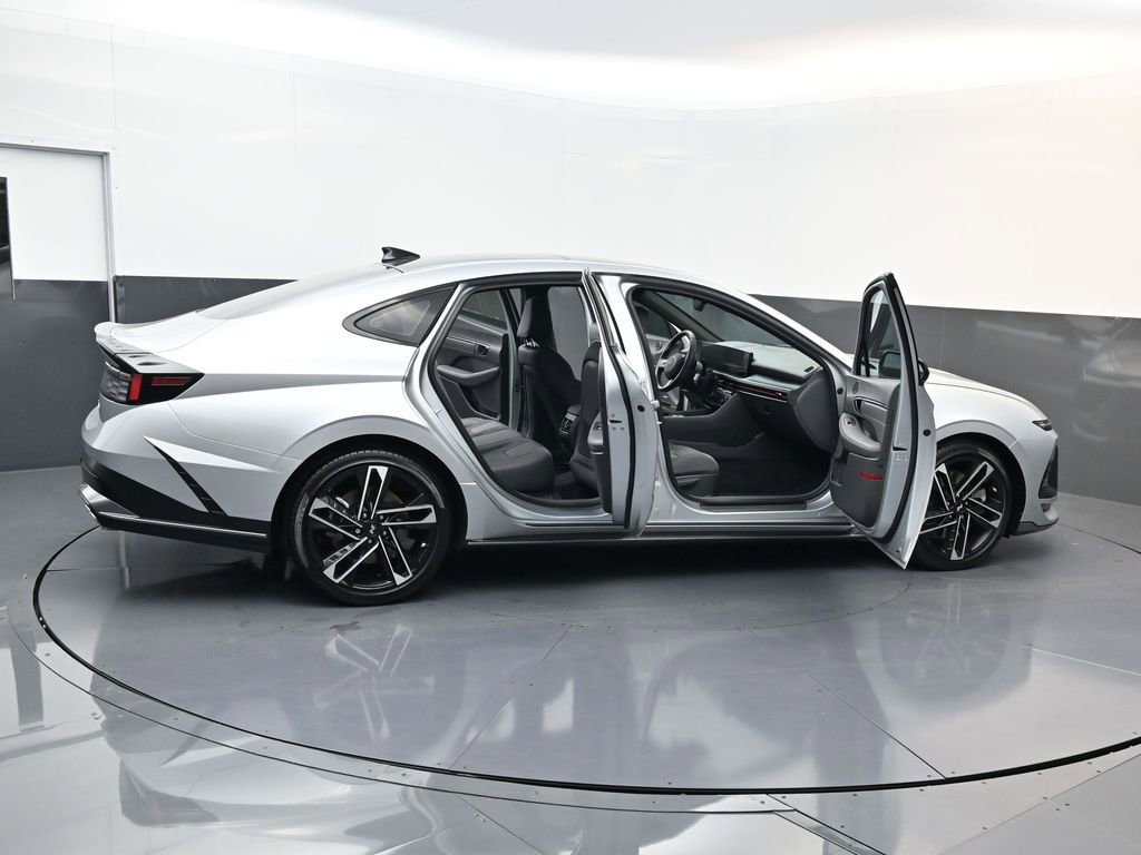 Certified 2025 Hyundai Sonata N Line FWD image 32
