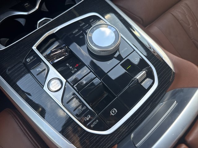 Certified 2023 BMW X7 xDrive40i w/ M Sport Package image 25