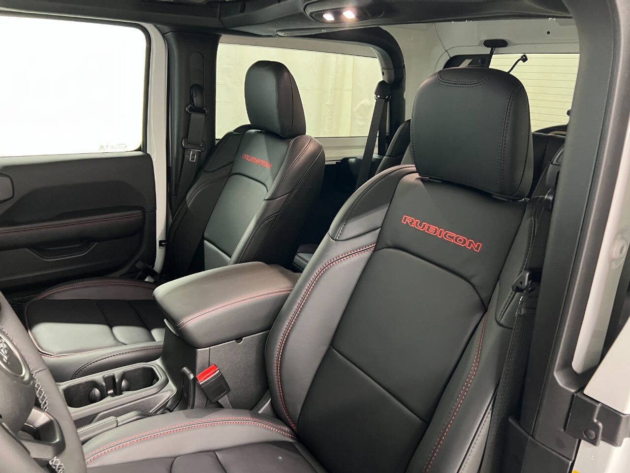 Used 2026 Jeep Wrangler Rubicon w/ Safety Group AWD/4WD image 9