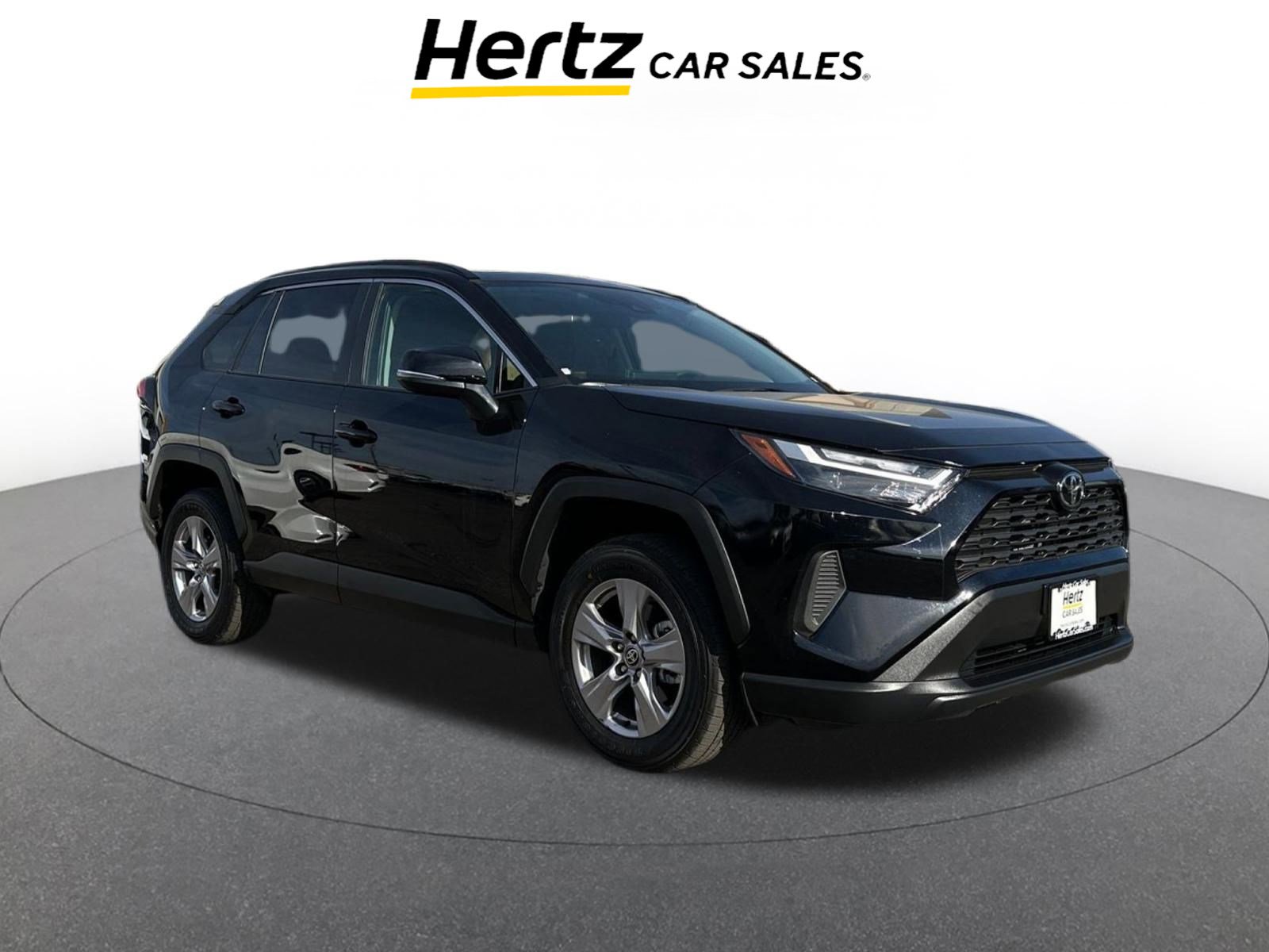 Used 2025 Toyota RAV4 XLE image 1