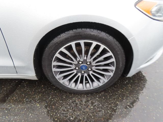 Used 2018 Ford Fusion SE w/ Fusion SE Technology Package image 10