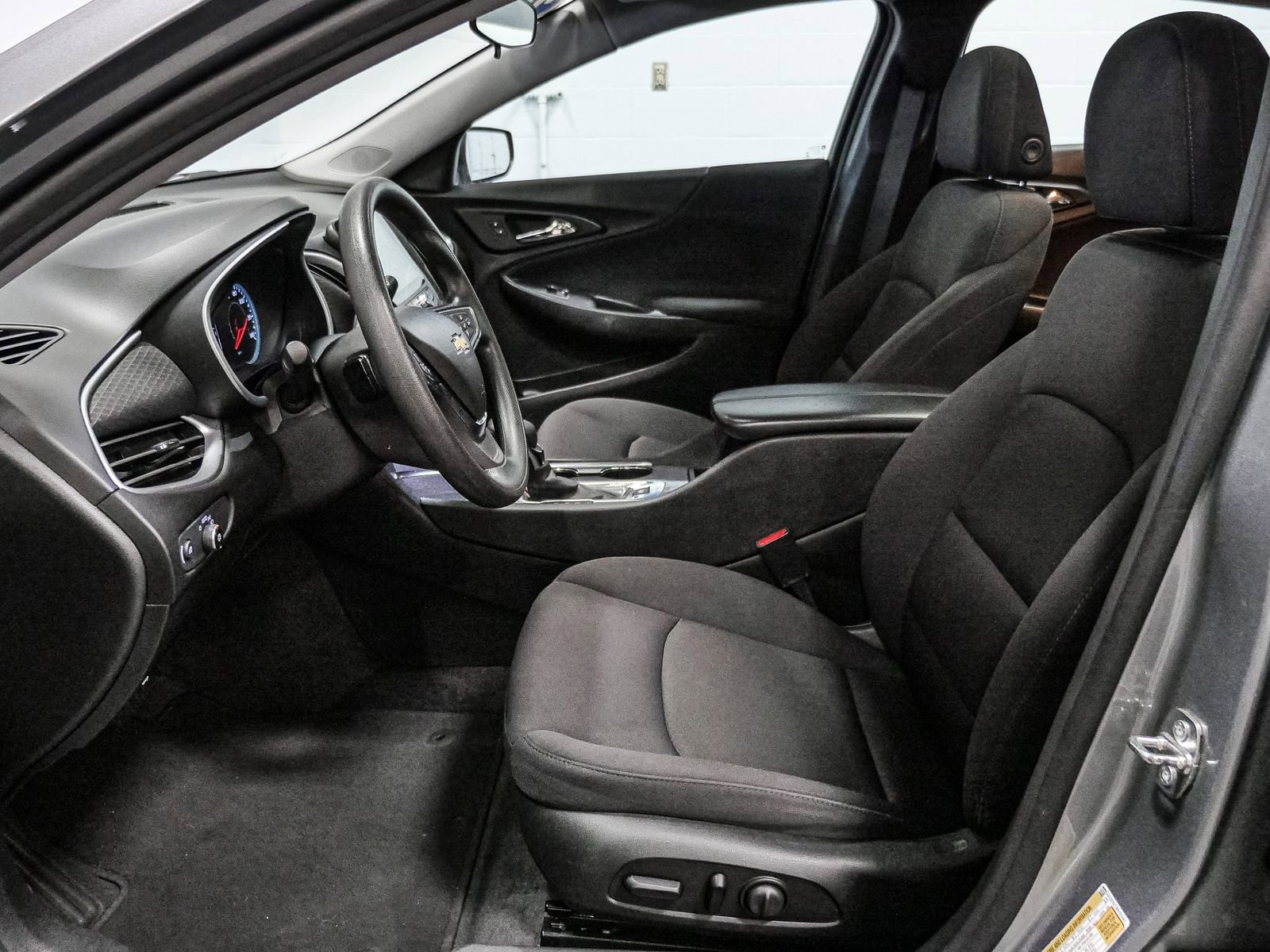 Used 2023 Chevrolet Malibu LT image 20