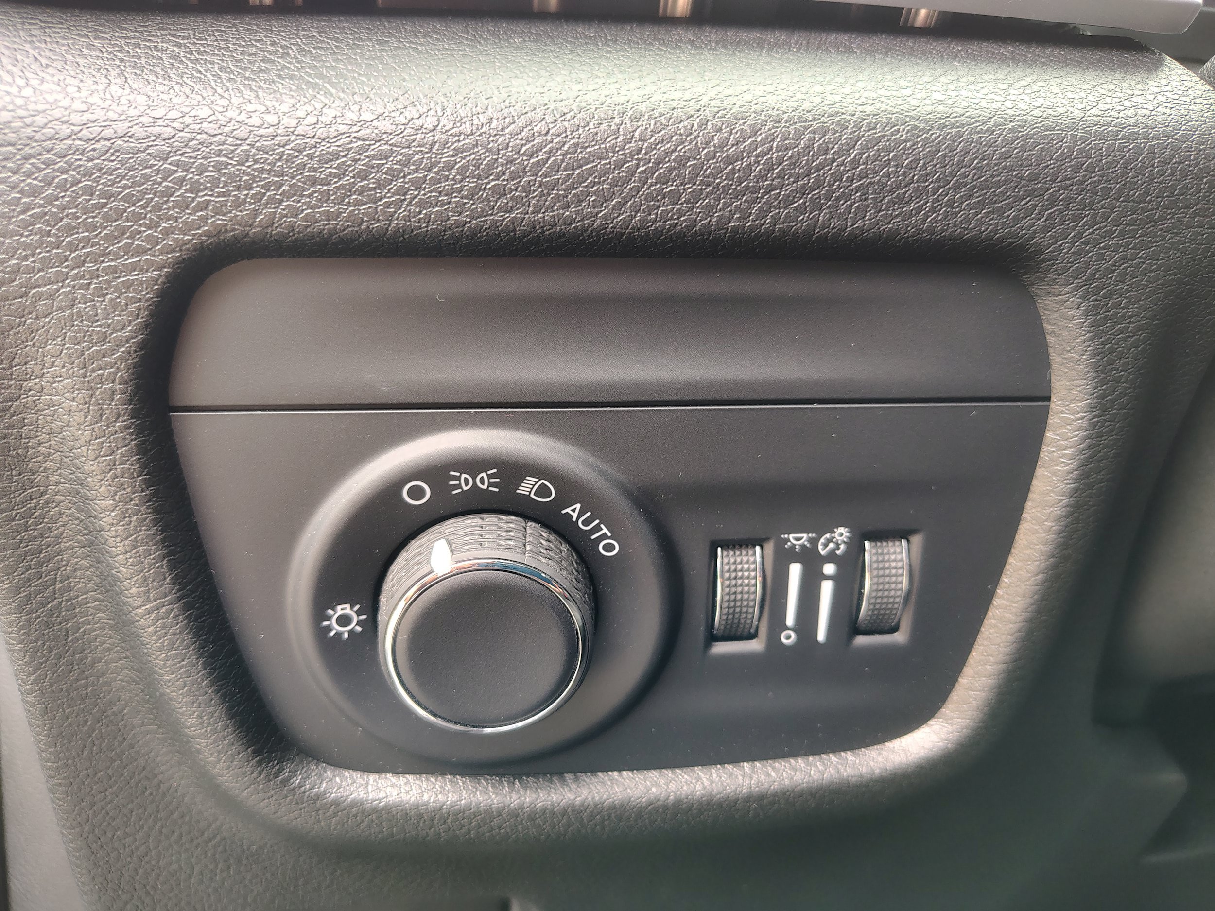 Certified 2025 Jeep Grand Cherokee Laredo X w/ Luxury Tech Group I AWD/4WD image 29