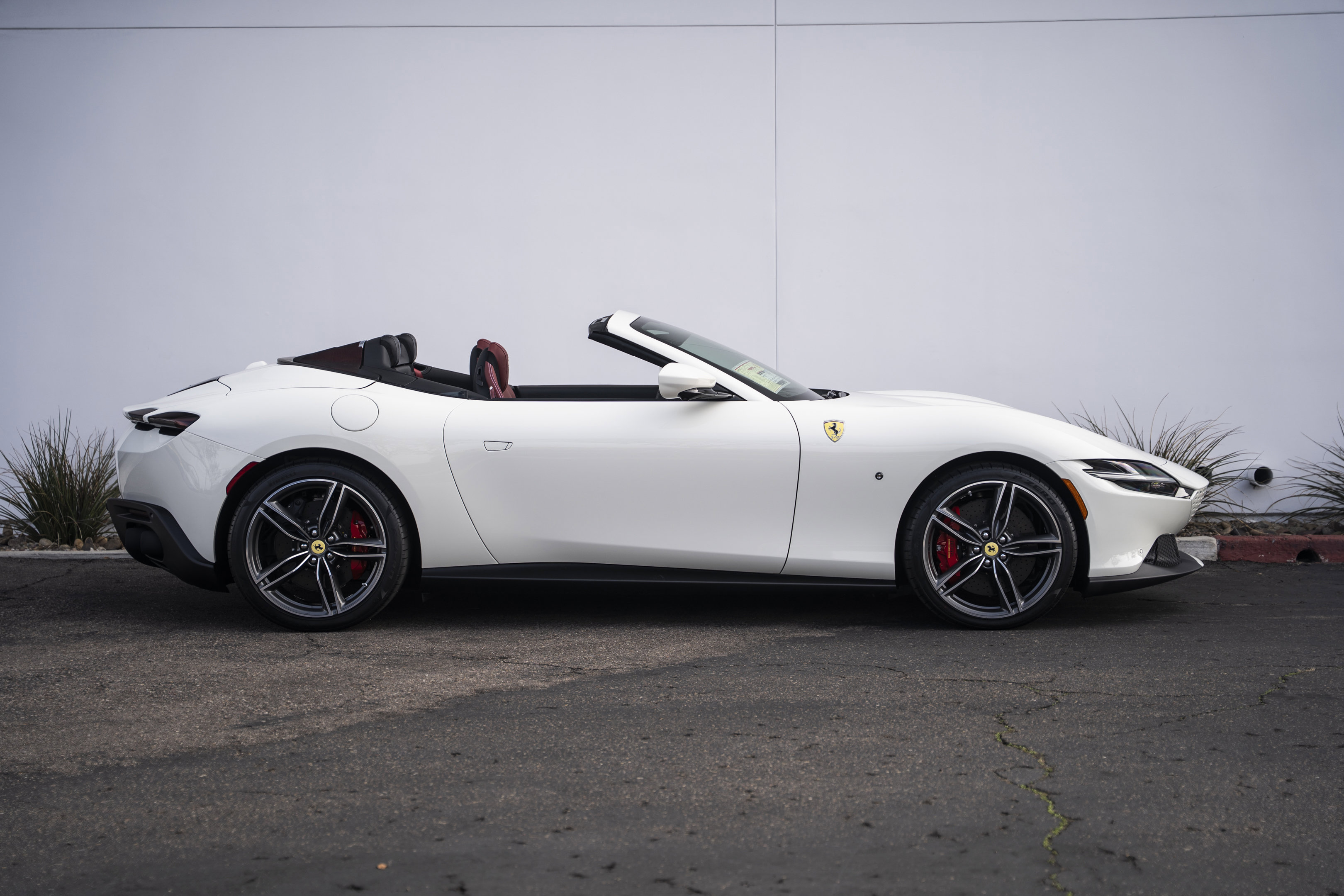 Used 2026 Ferrari Roma Spider RWD image 6