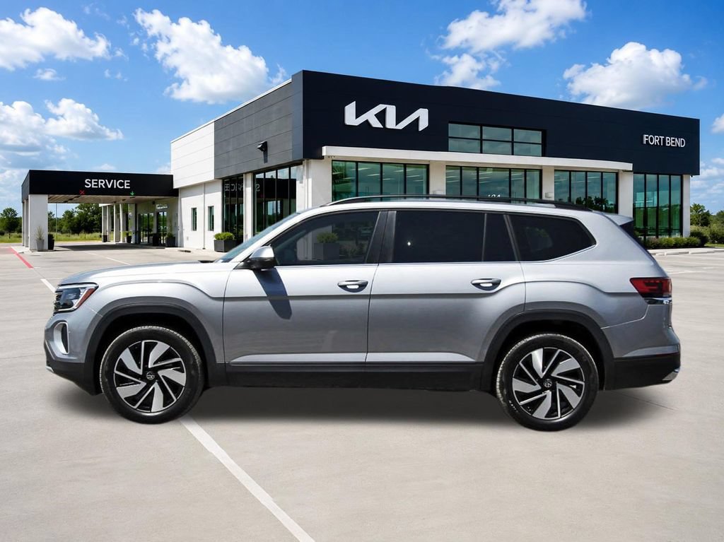 Used 2025 Volkswagen Atlas SE FWD image 8