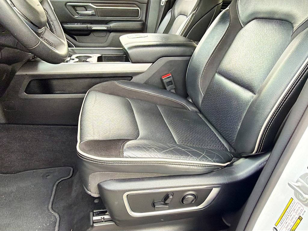 Used 2025 RAM 1500 Laramie image 24