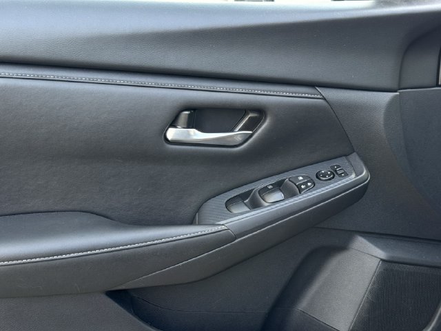 Used 2025 Nissan Sentra SV FWD image 23