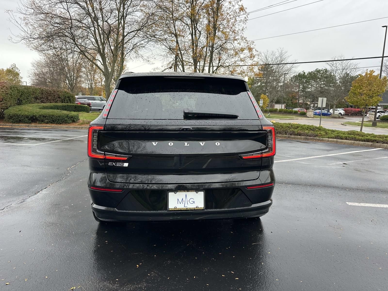 New 2025 Volvo EX90 Plus w/ Protection Package Premier image 6