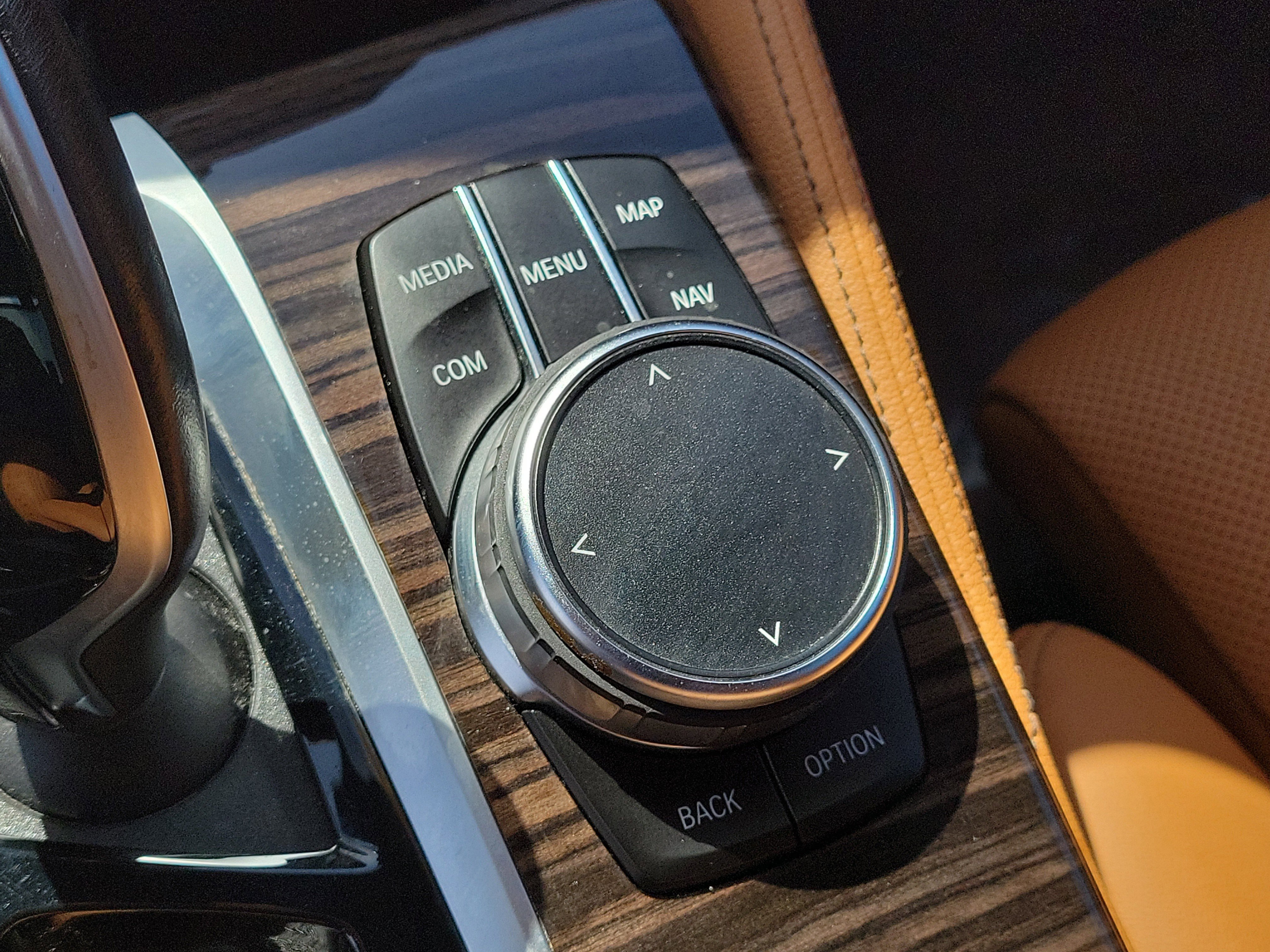 Used 2023 BMW 540i w/ M Sport Package image 27