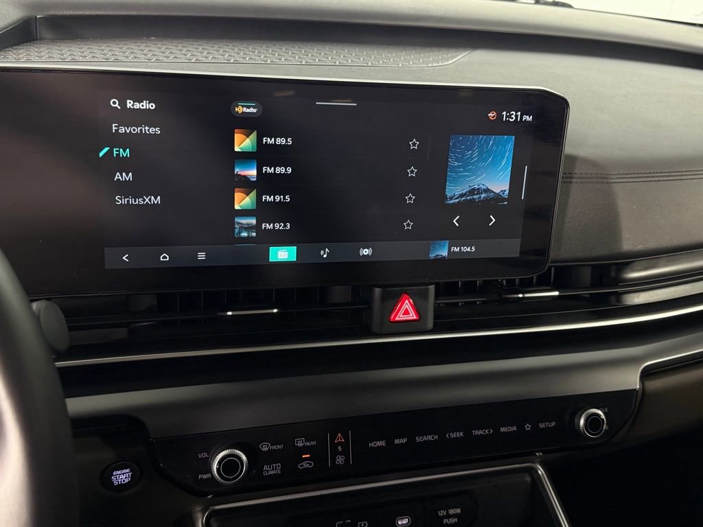 Used 2025 Kia Carnival image 18