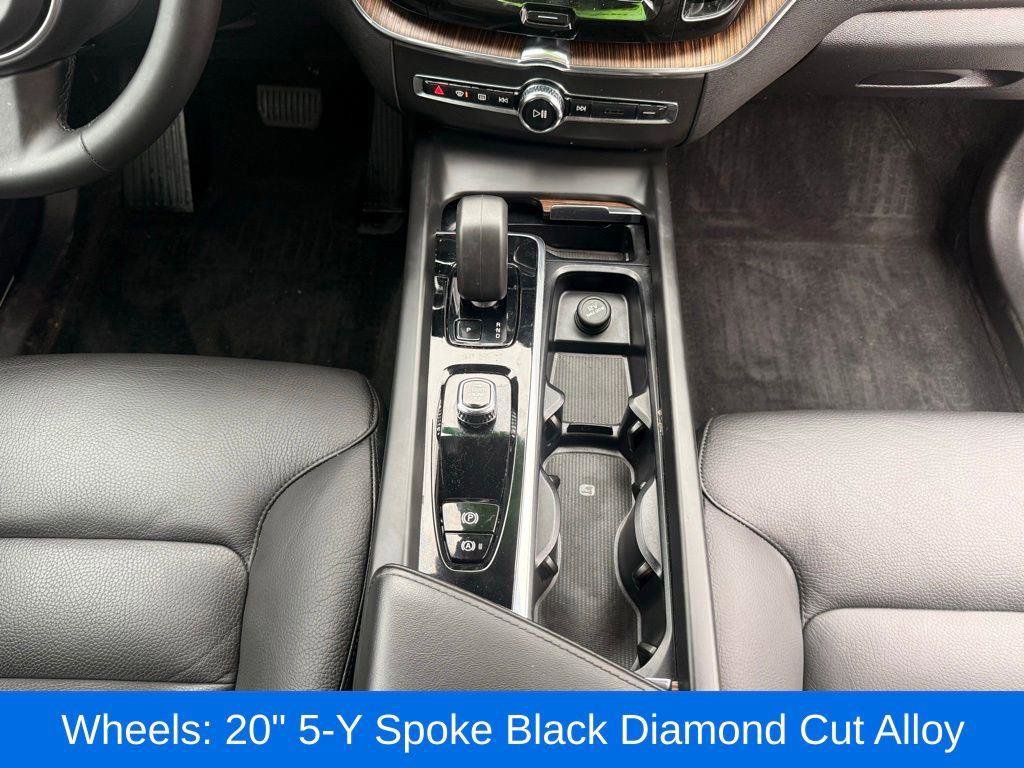 Used 2023 Volvo XC60 B5 Plus w/ Climate Package image 14