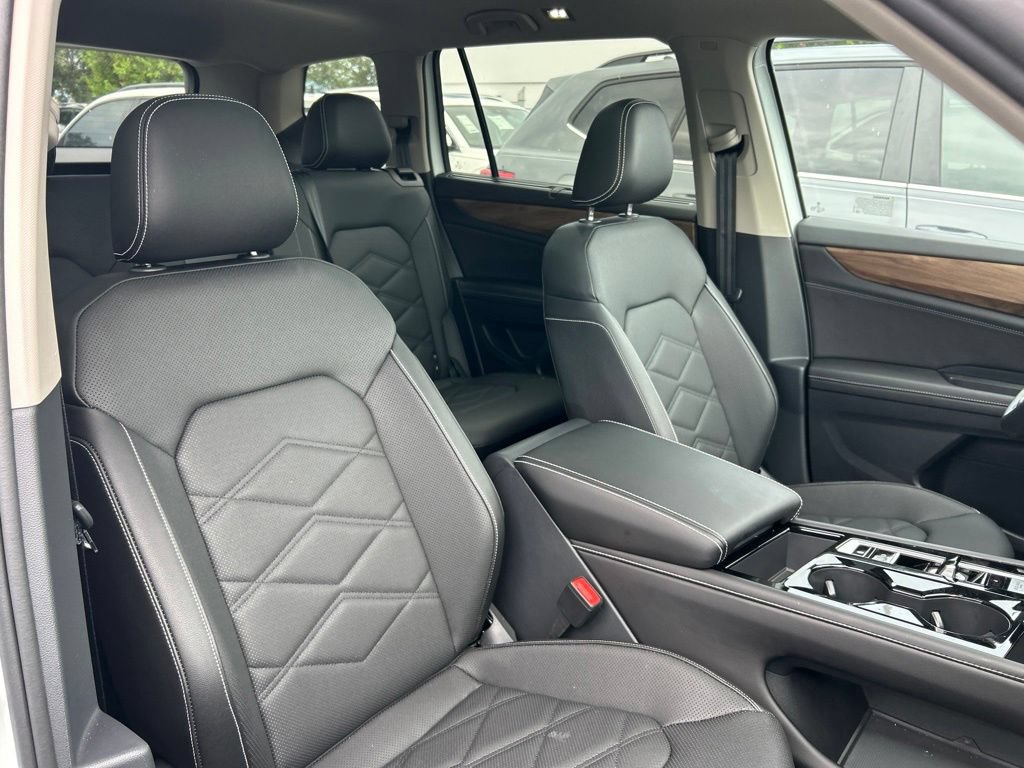 Certified 2026 Volkswagen Atlas SE w/ Panoramic Sunroof Package FWD image 43