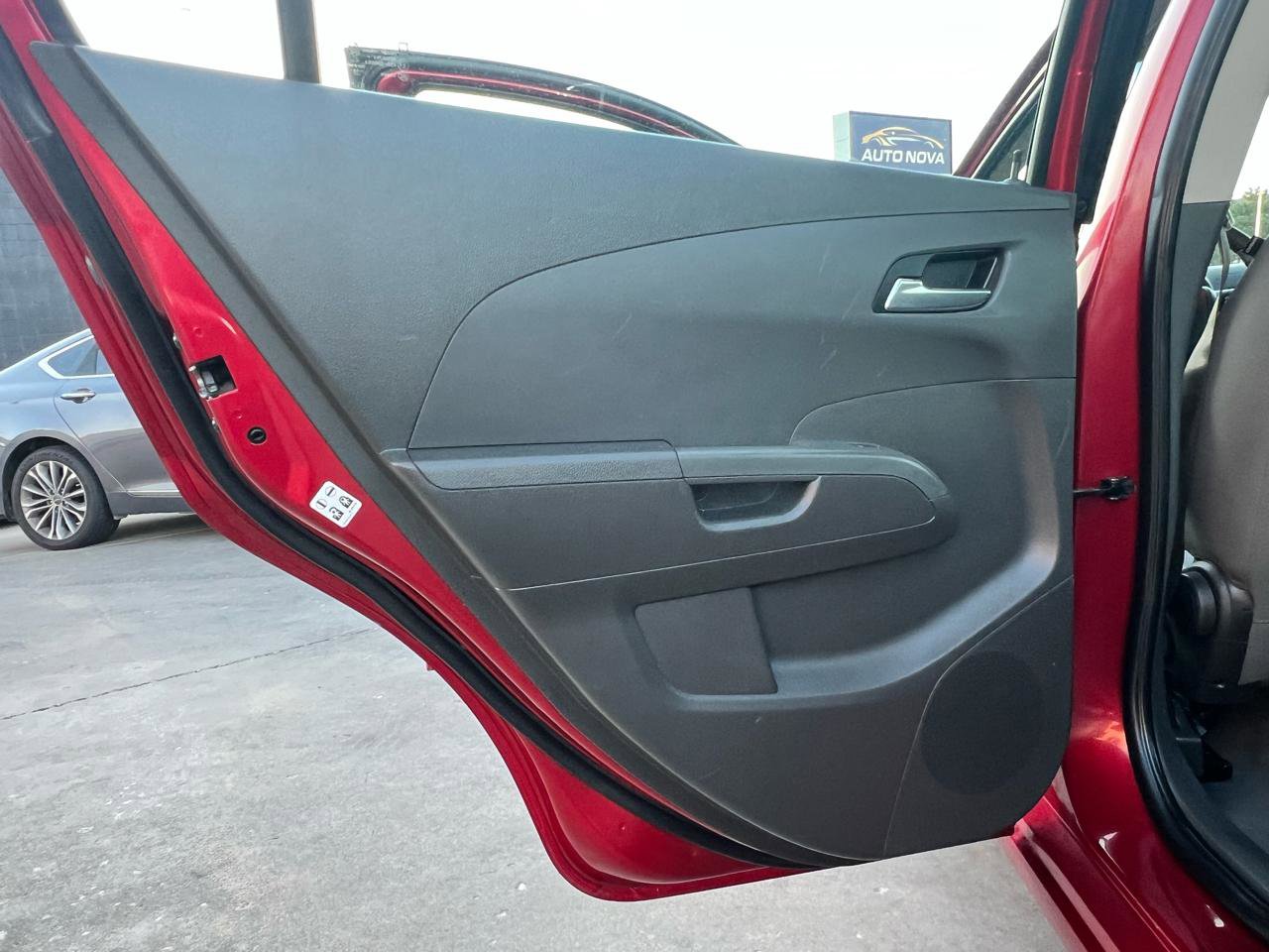 Used 2014 Chevrolet Sonic LT FWD image 21