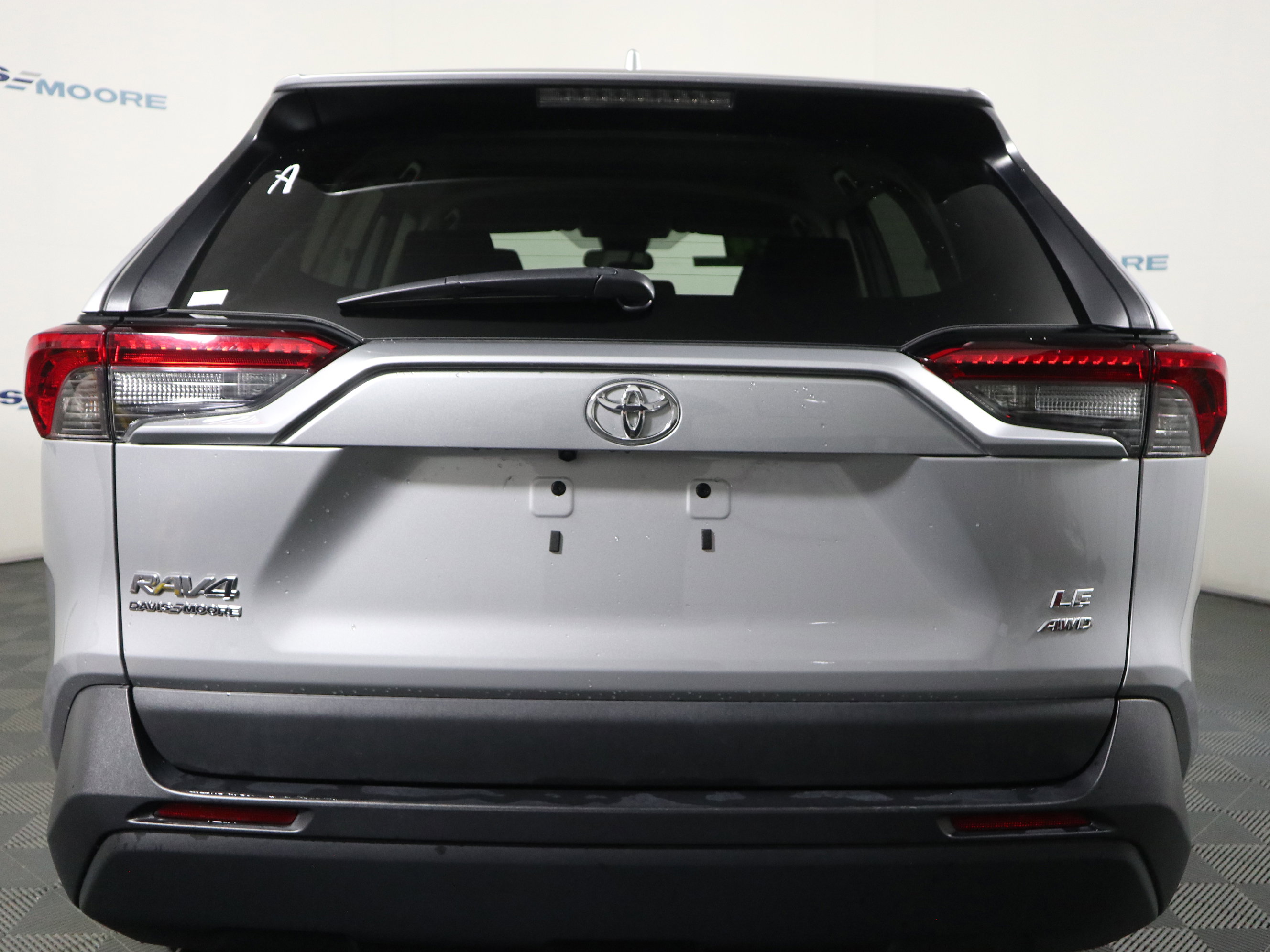 Used 2024 Toyota RAV4 LE AWD/4WD image 7