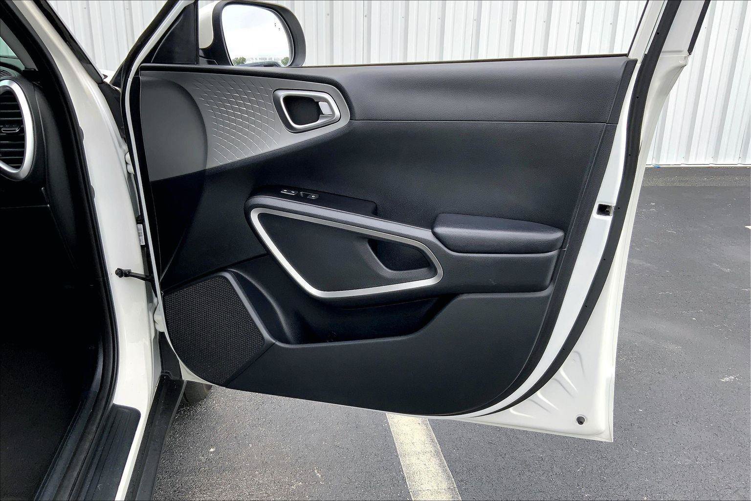 Used 2022 Kia Soul LX w/ Technology Package FWD image 21