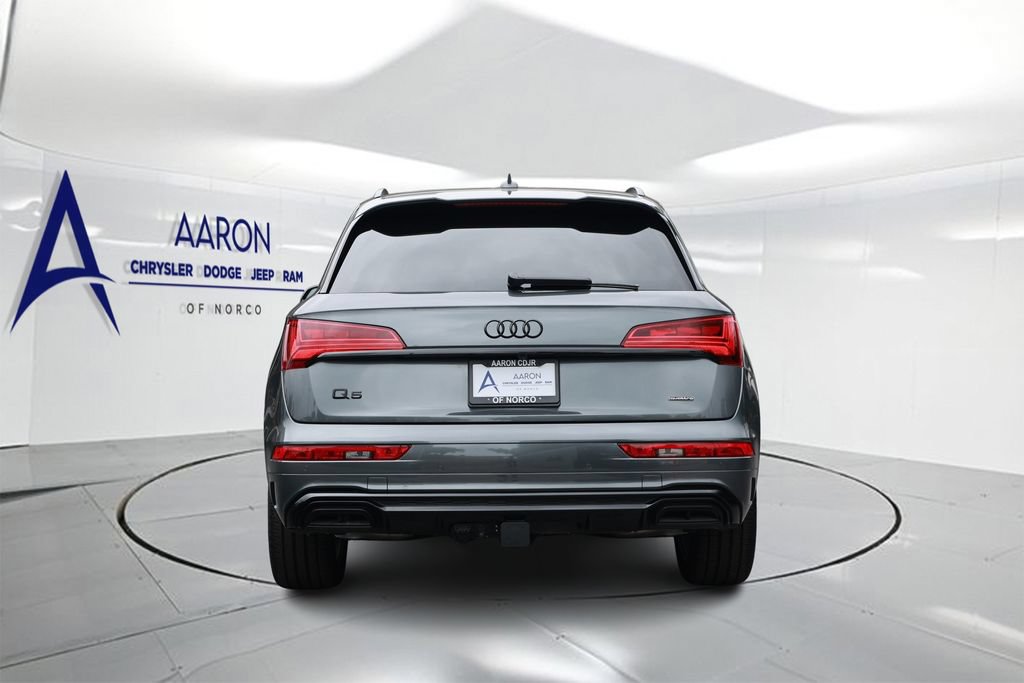 Used 2024 Audi Q5 e Prestige w/ Prestige Package AWD/4WD image 3