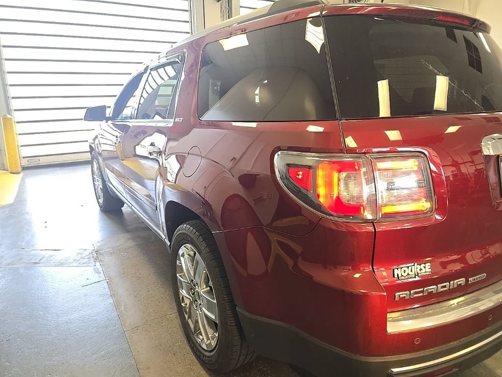Used 2017 GMC Acadia Limited SLT AWD/4WD image 4