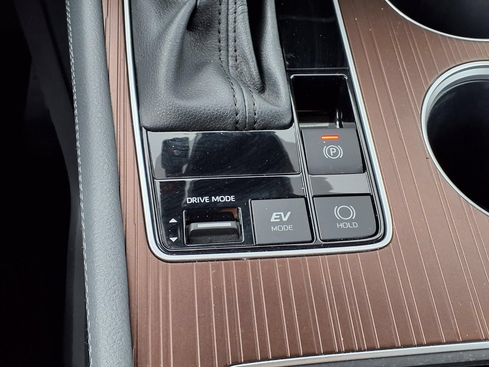 Certified 2023 Toyota Sienna LE FWD image 23