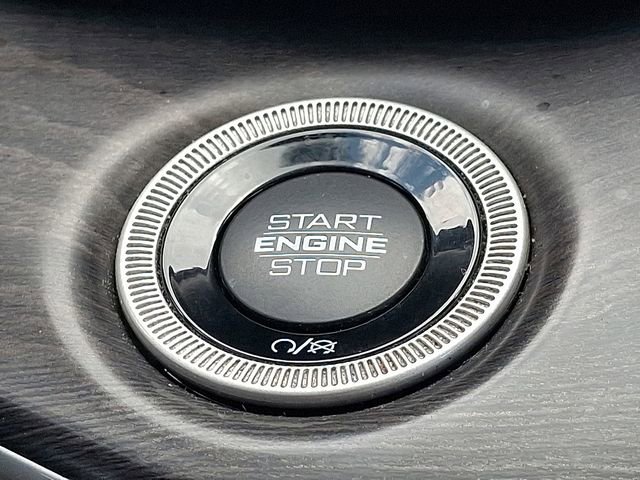 Used 2022 Jeep Grand Cherokee L Limited AWD/4WD image 21