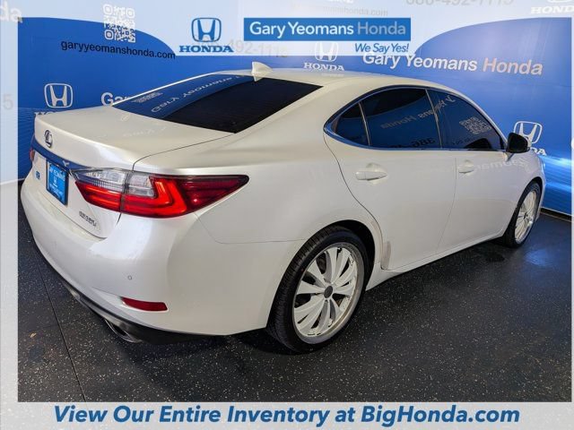 Used 2016 Lexus ES 350 w/ Premium Package w/Wood Trim FWD image 4