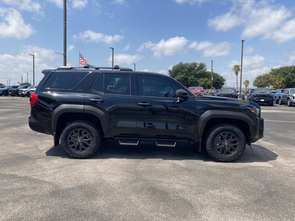 New 2026 Toyota 4Runner SR5 AWD/4WD image 4
