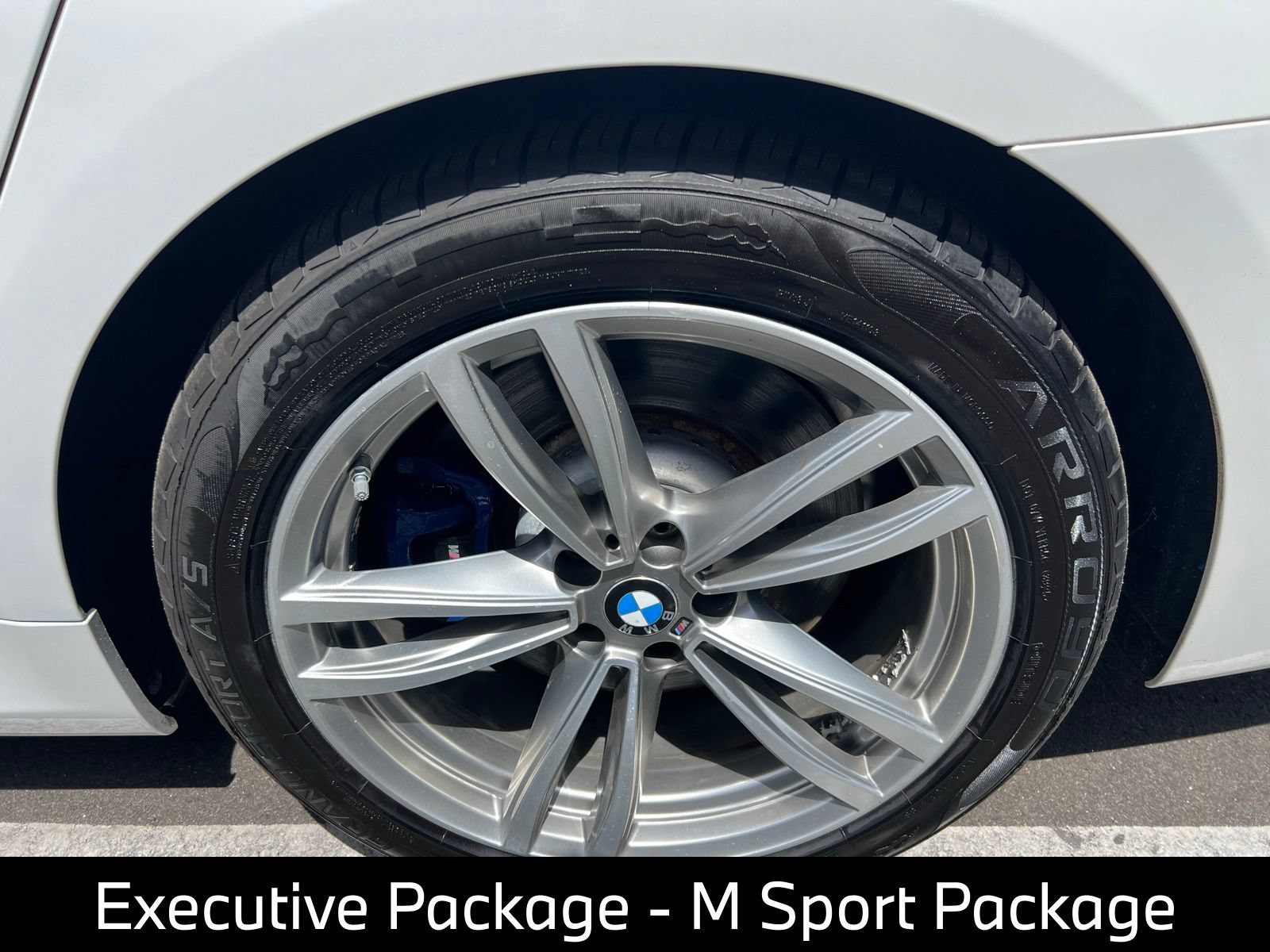 Used 2018 BMW 740e xDrive w/ M Sport Package AWD/4WD image 15