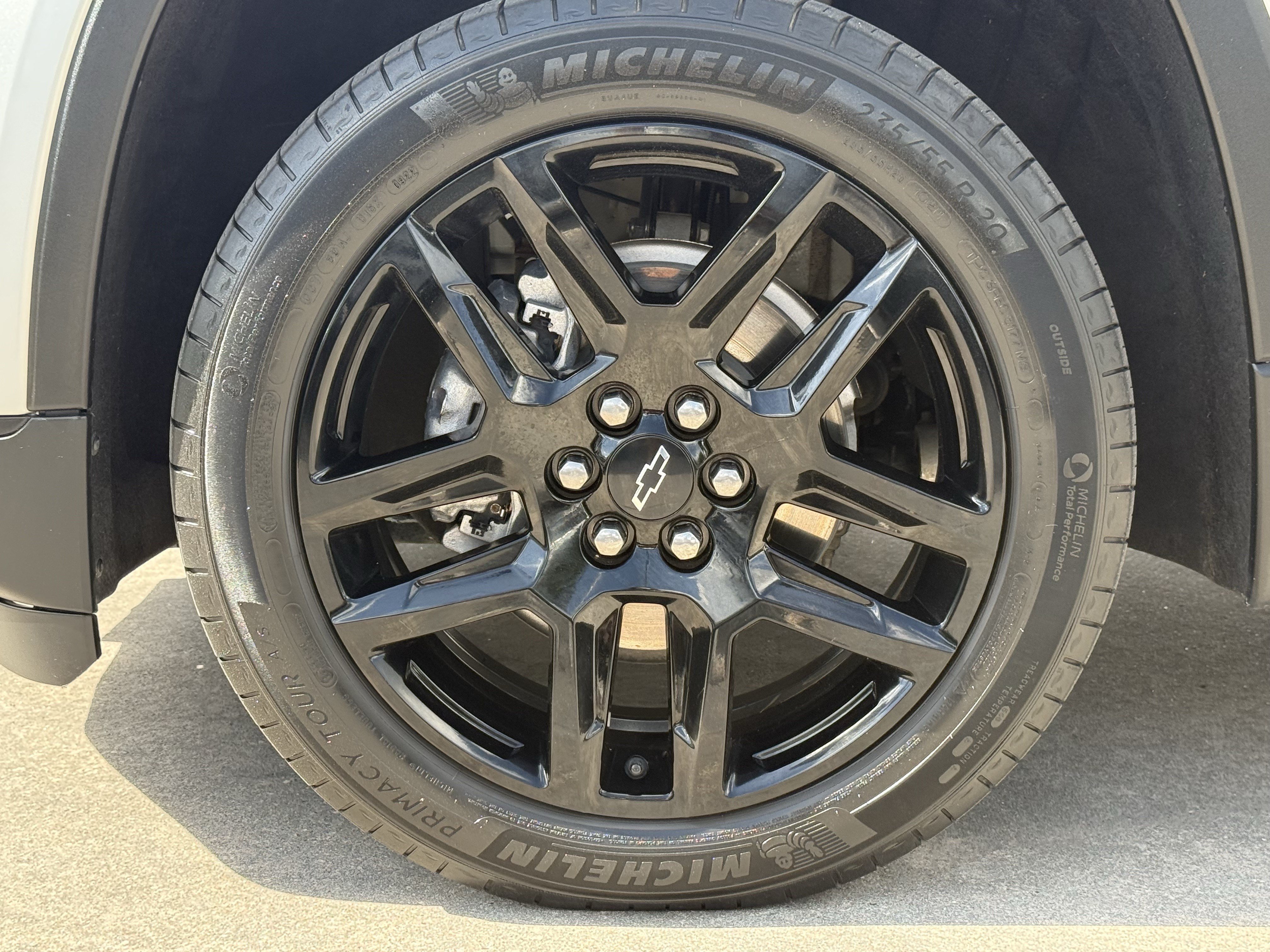 Used 2021 Chevrolet Traverse LS w/ LPO, Floor Liner Package FWD image 12